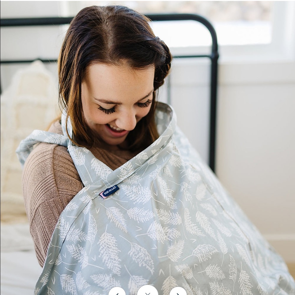 Cotton nursing cover from Bebe au Lait. - Picture 9 of 12